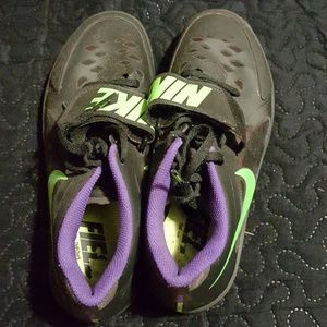 Track and field throwing shoes